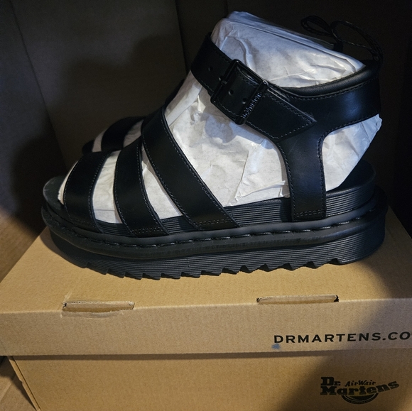 Dr. Martens Shoes - DR. MARTENS BLAIRE SANDAL: BLACK: NEW IN BOX: SIZE 9
